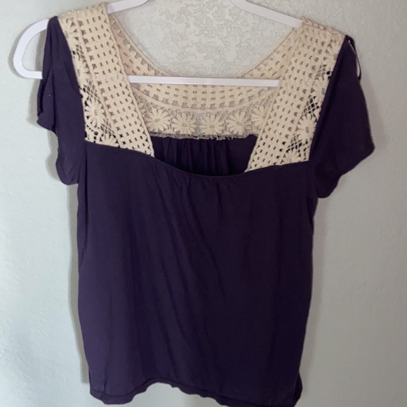 AEO eggplant blouse with crochet detail - Picture 2 of 3